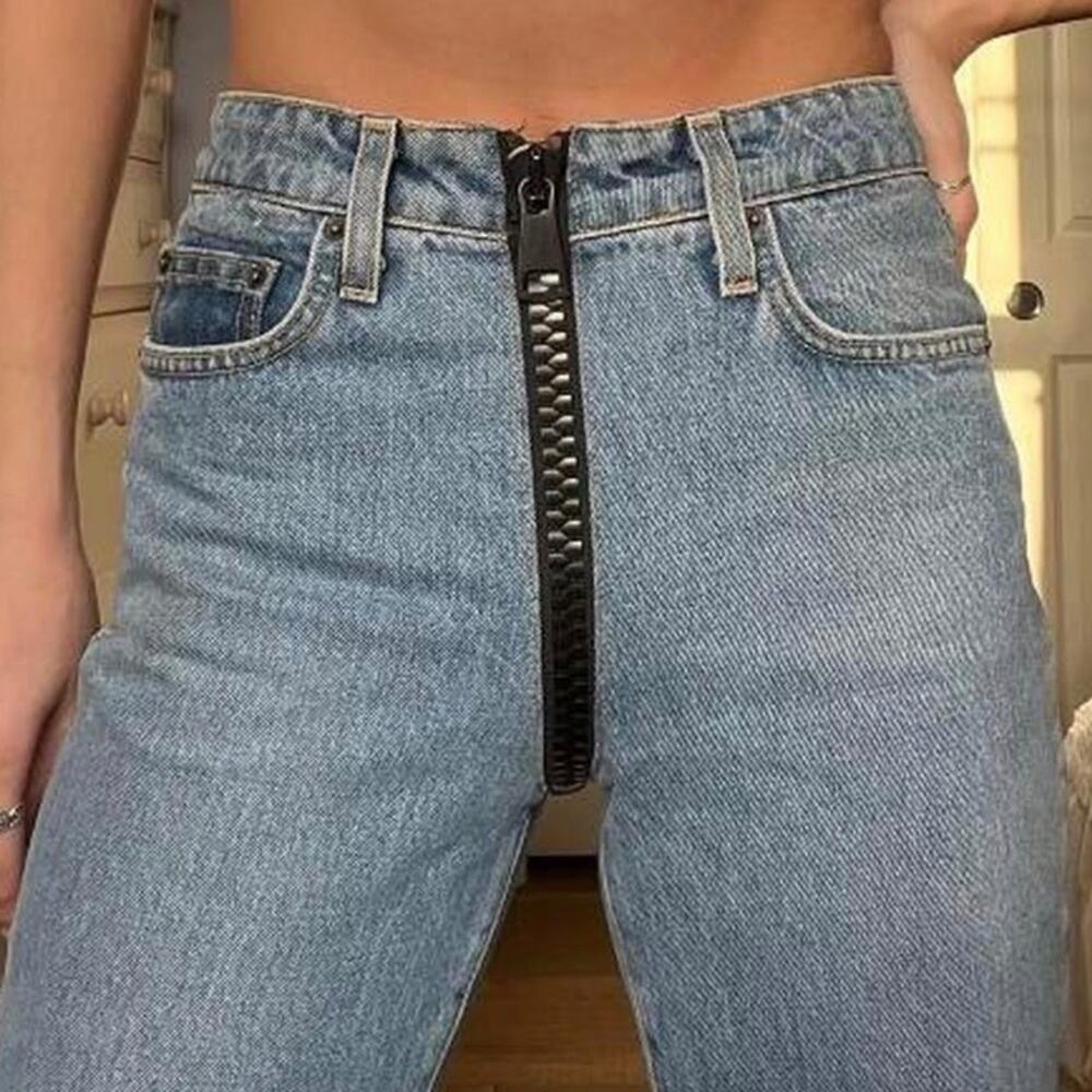 1754. Carmar Emelia High Rise Jeans Size 10